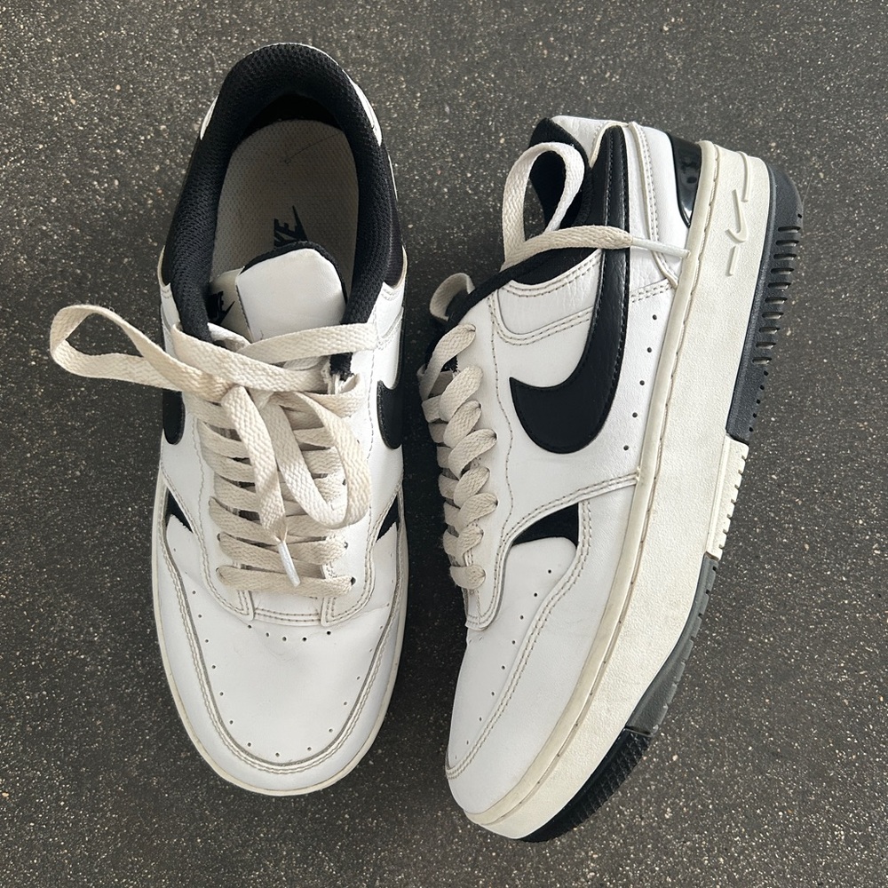 Nike White and Black Women's Sneakers